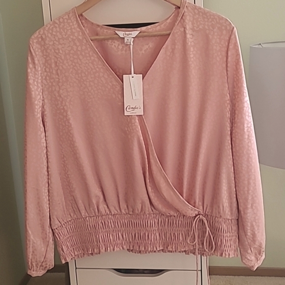 Candie's Tops - Brand new with tags Spring Blouse 👚 💖 ✨️